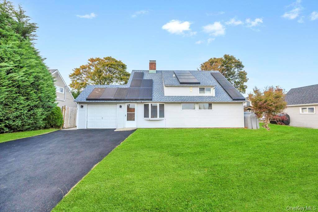 Levittown, NY 11756,9 Redwood LN