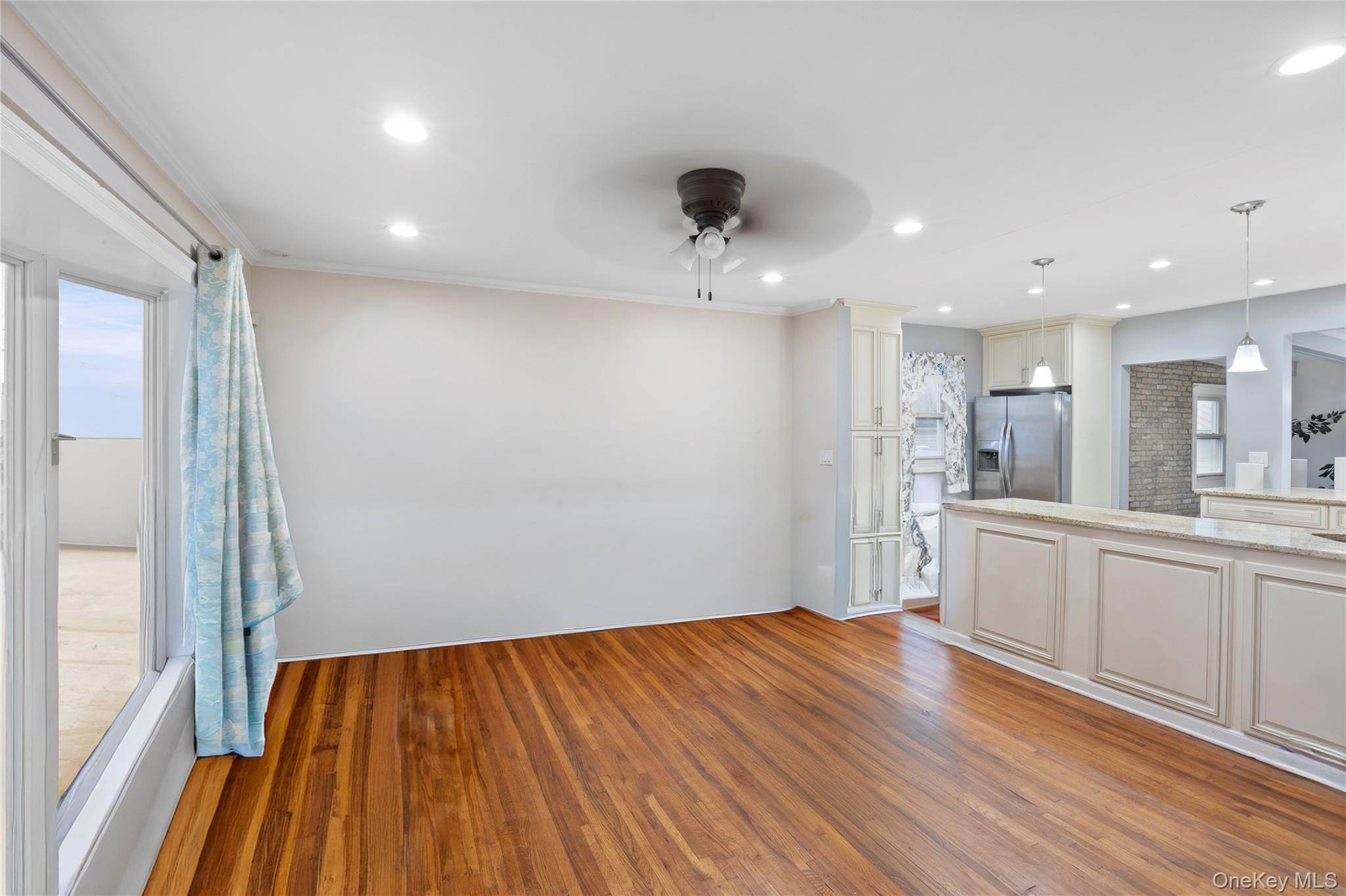 Valley Stream, NY 11580,85 Todd RD