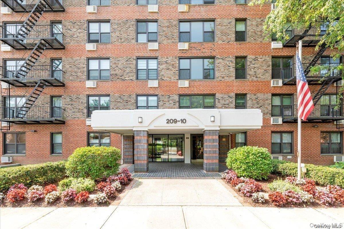 Bayside, NY 11361,209-10 41st AVE #3R