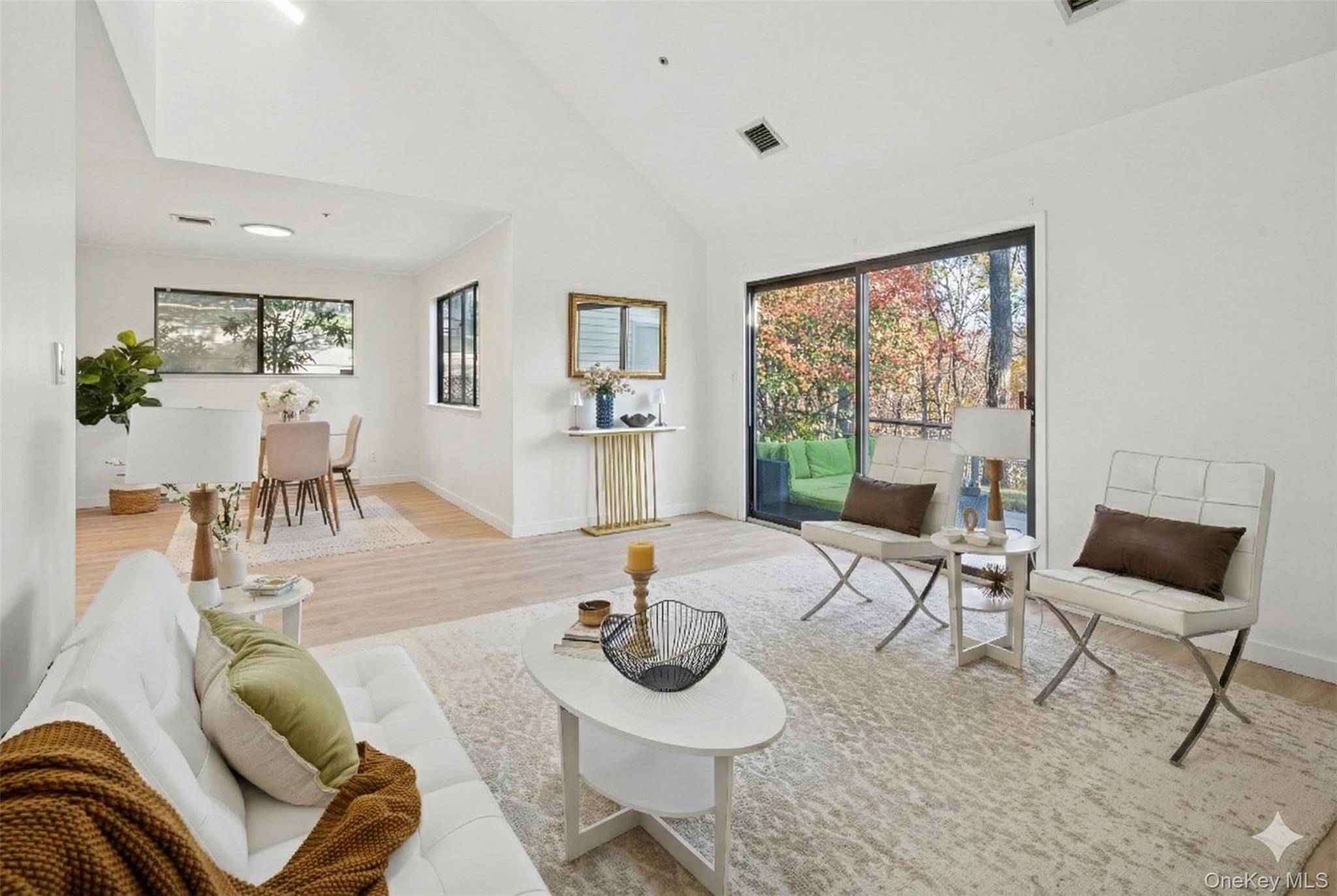 Dobbs Ferry, NY 10522,801 Hunters Run