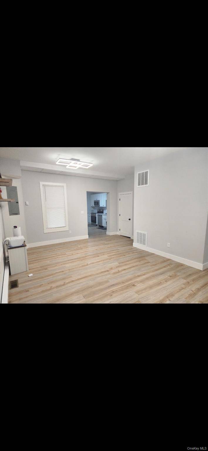 Patchogue, NY 11772,18 Carman ST #2