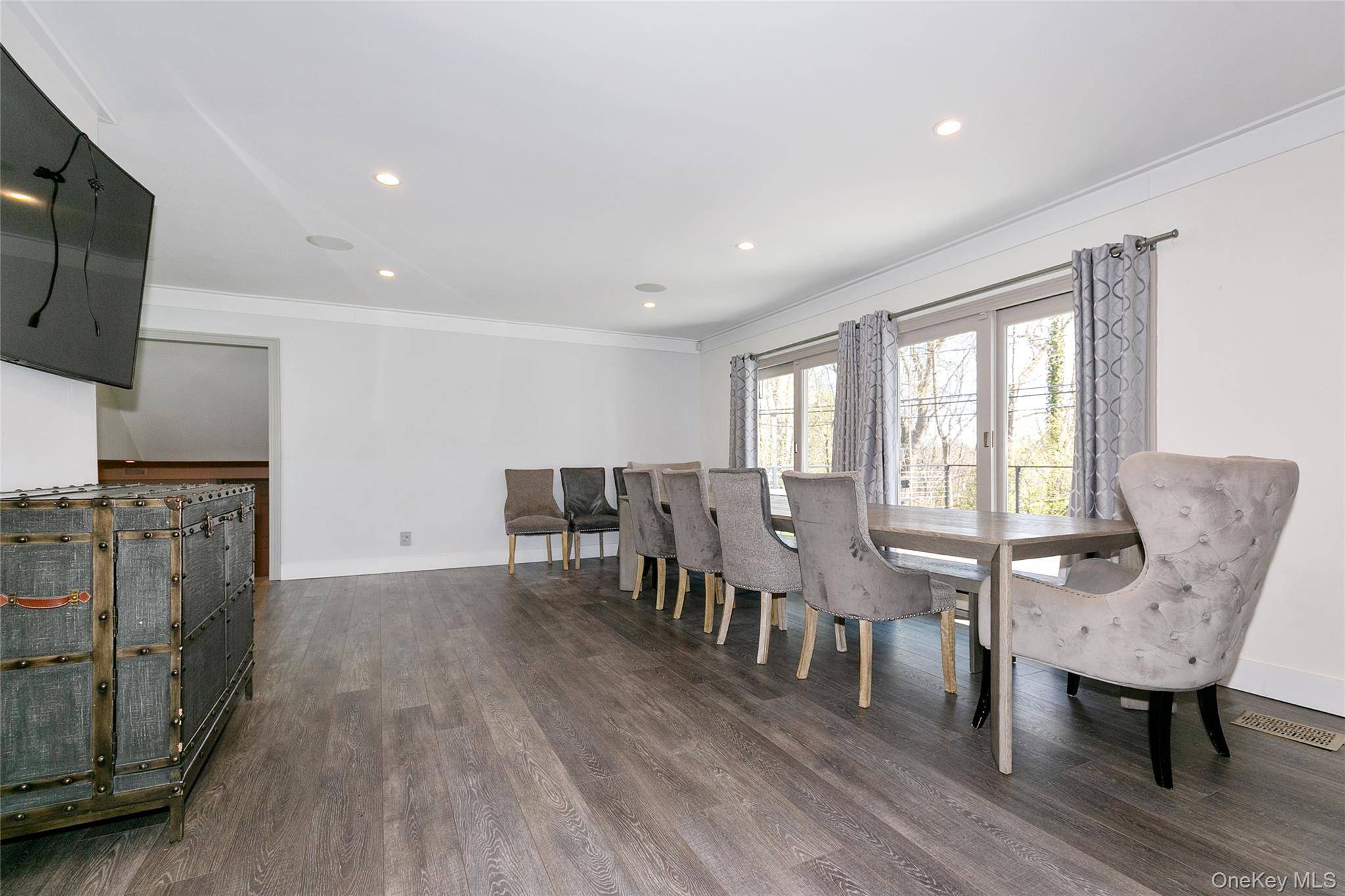 Lake Success, NY 11020,22 Olive ST