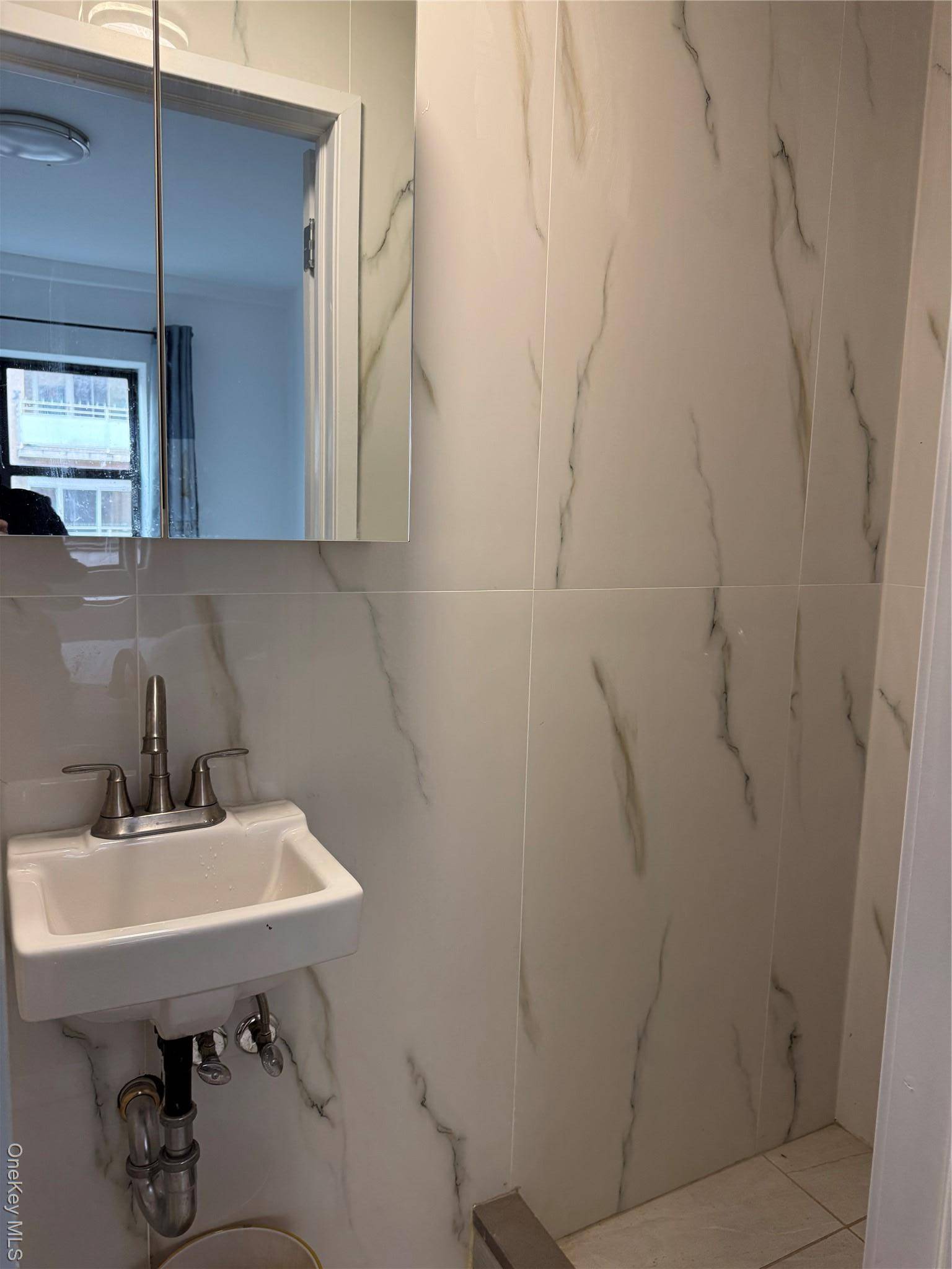 Flushing, NY 11355,43-18 Union ST #5B