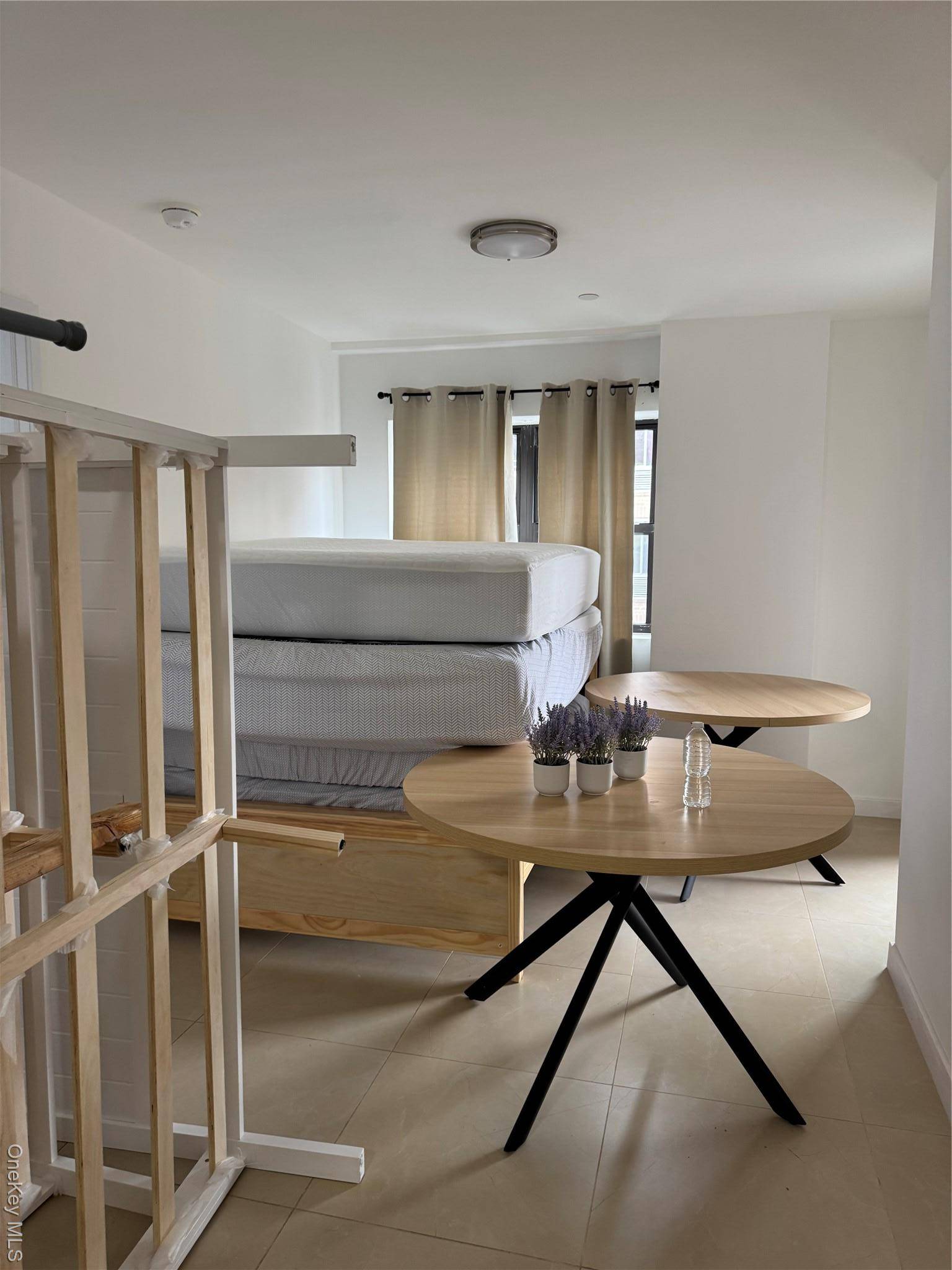 Flushing, NY 11355,43-18 Union ST #5B