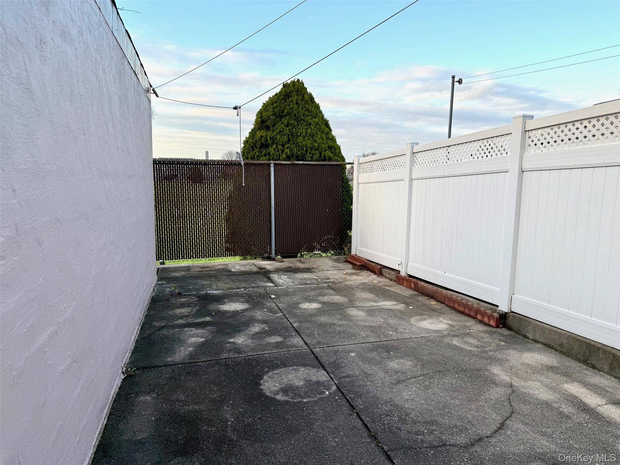 Maspeth, NY 11378,64-41 60th AVE