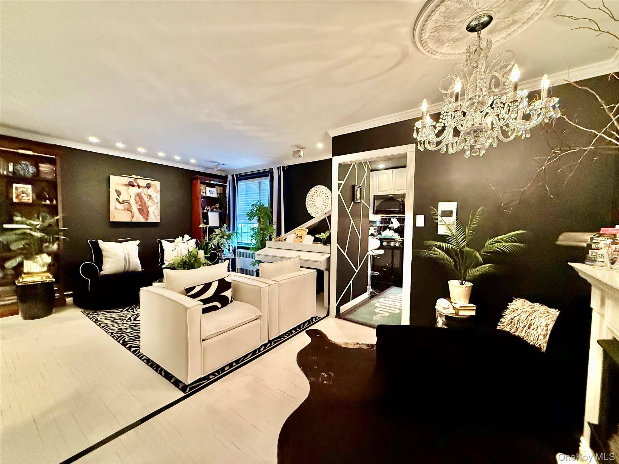 Corona, NY 11368,112-25 34th AVE #2D