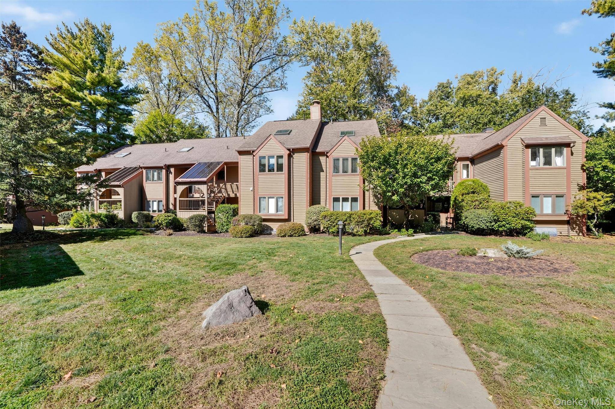 Ossining, NY 10562,101 Eagle Bay DR #101