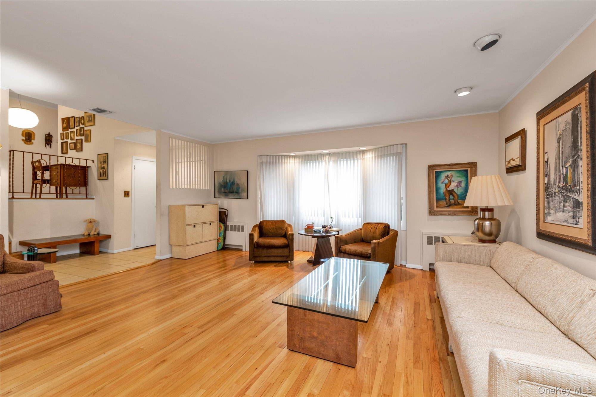 New Hyde Park, NY 11040,104 Olive LN