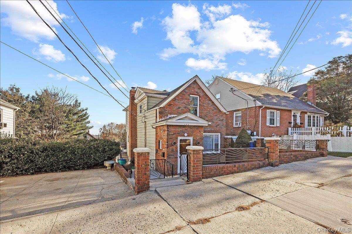 Yonkers, NY 10704,124 Alexander AVE