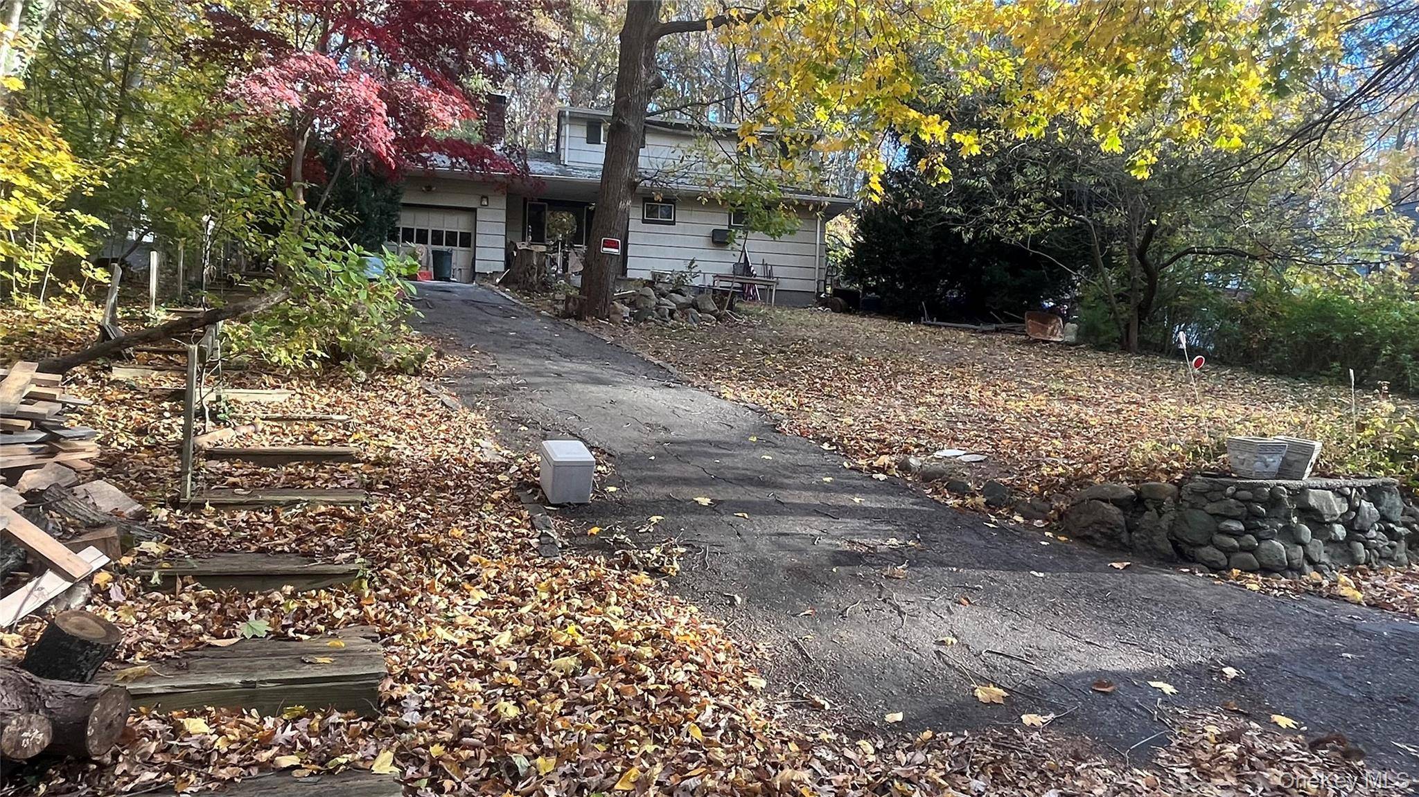 Huntington, NY 11743,128 Crooked Hill RD