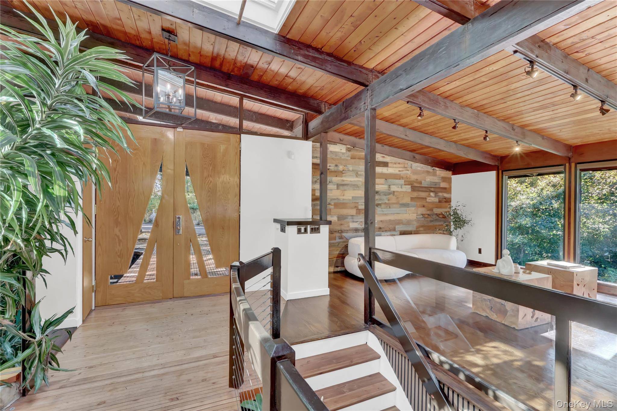 Smithtown, NY 11787,131 Oakside DR