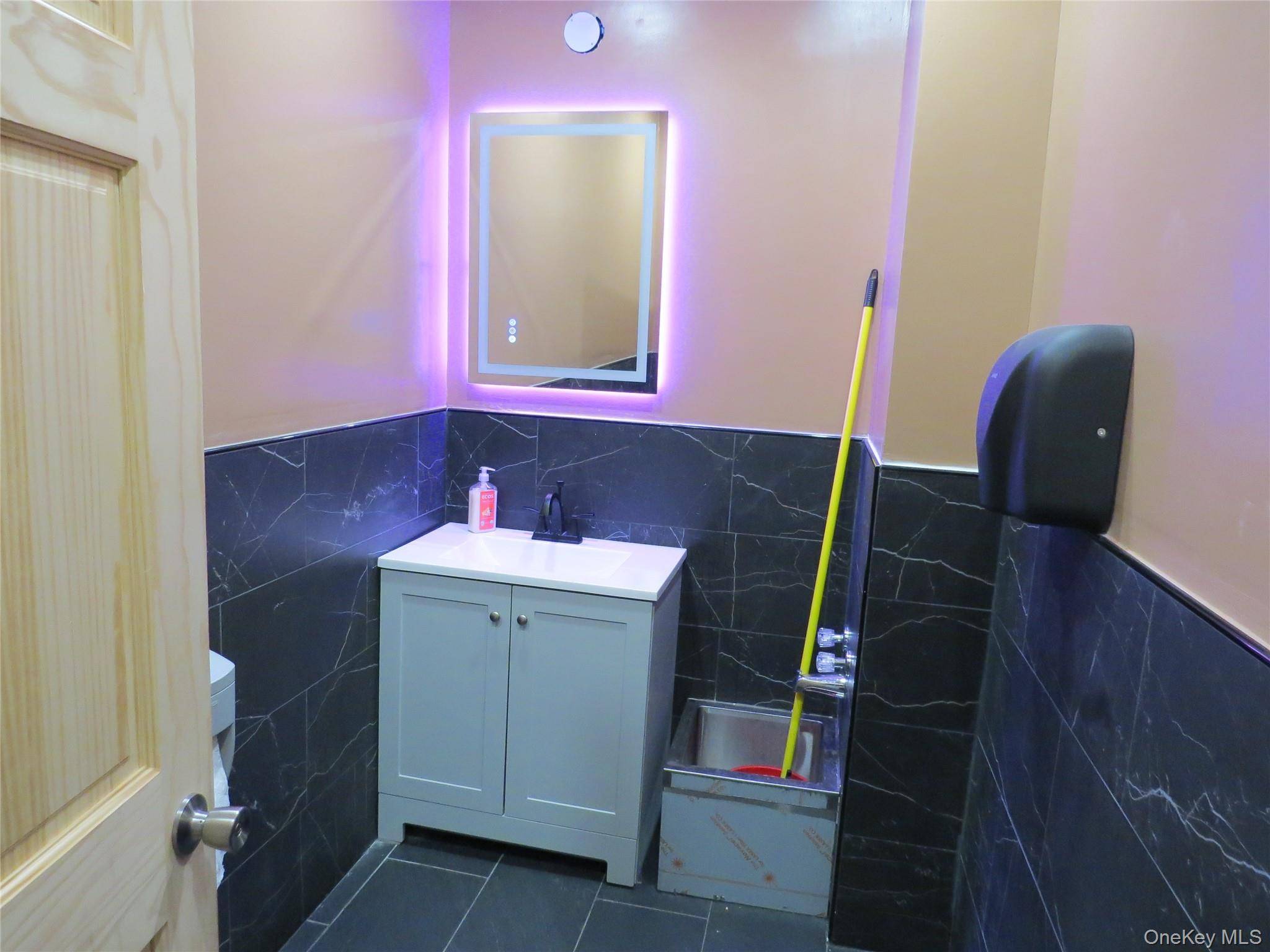 Ellenville, NY 12428,72-78 Center ST