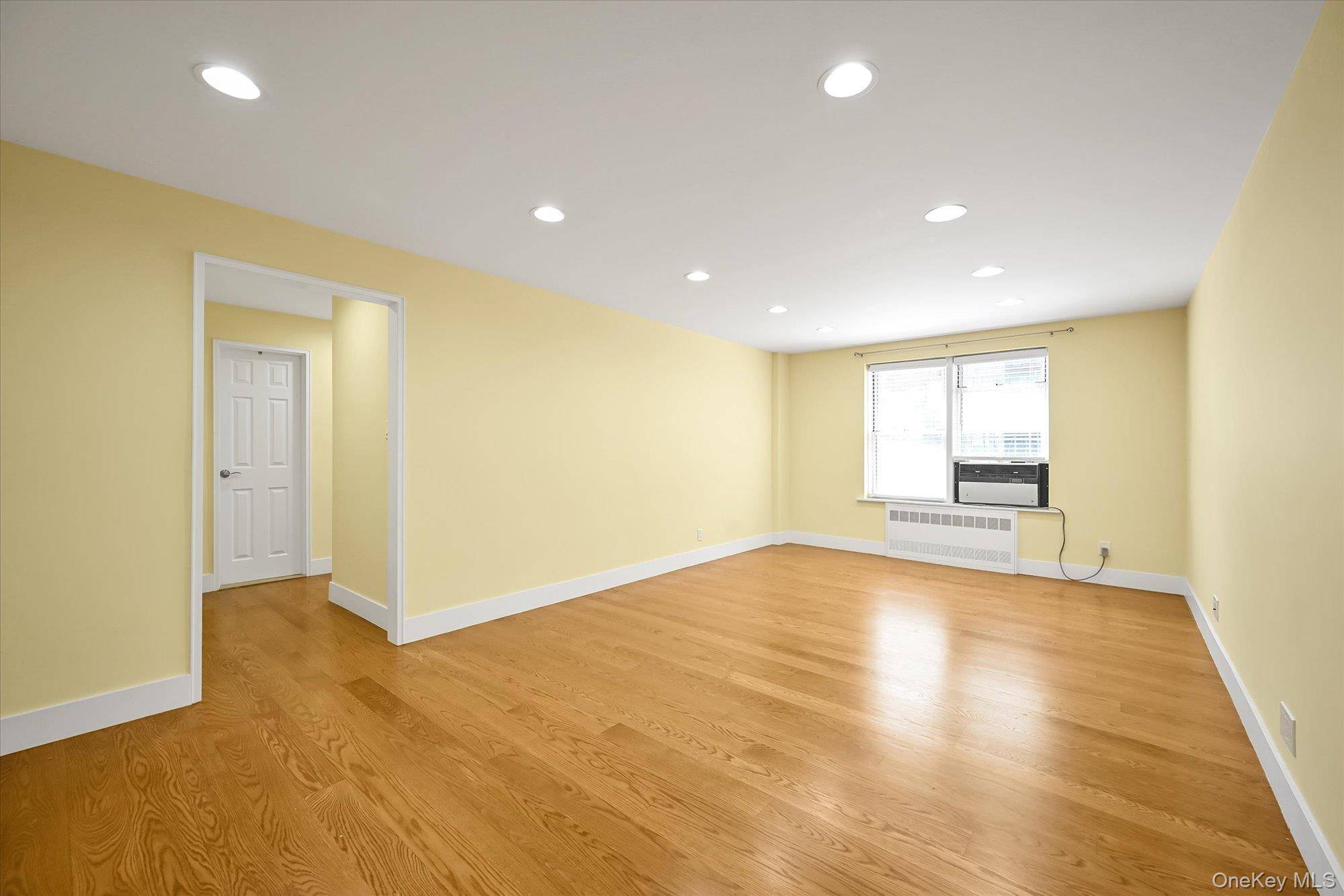 Forest Hills, NY 11375,65-05 Yellowstone Blvd. #1A