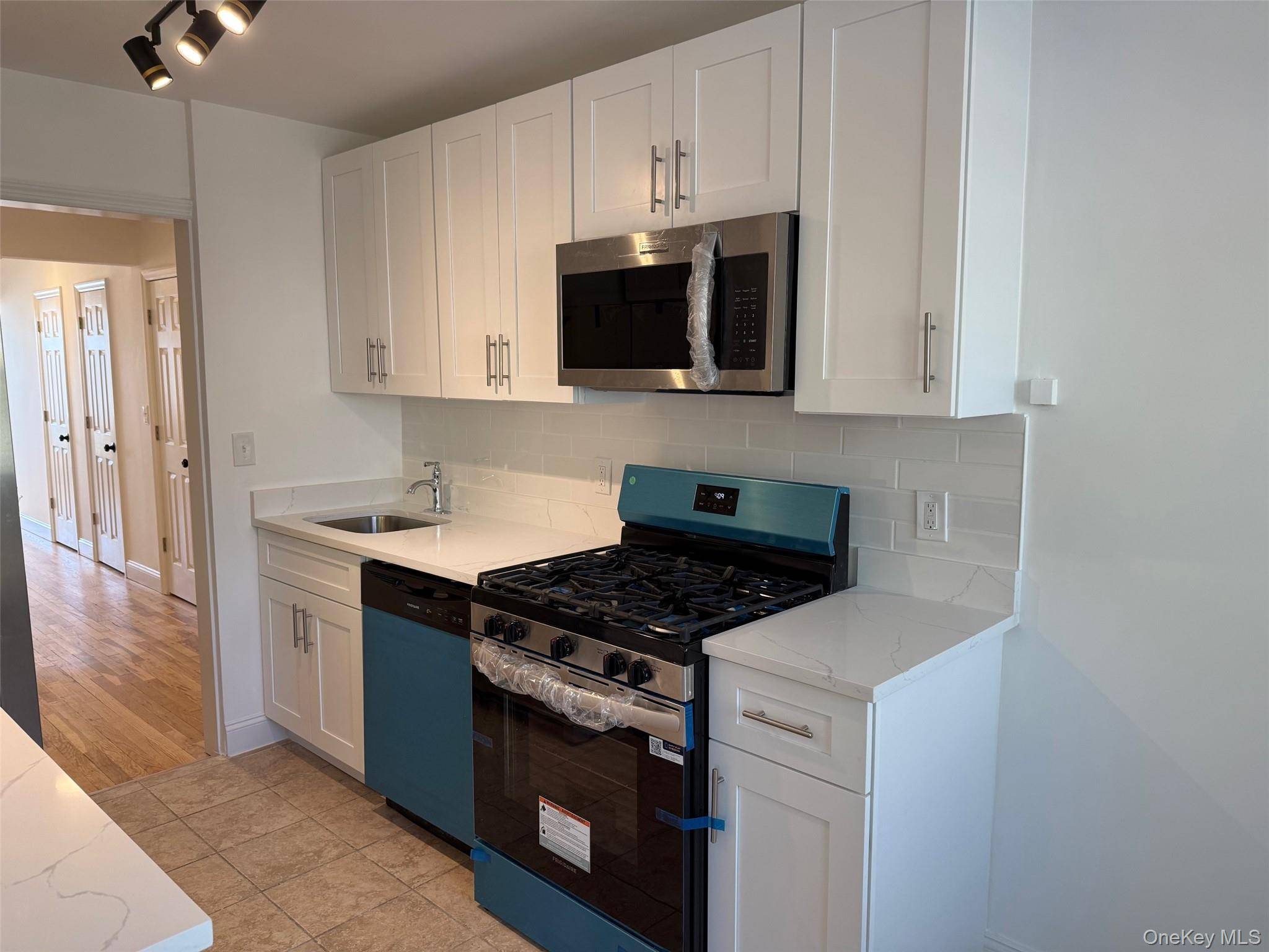 New Rochelle, NY 10805,20 Keogh LN #1A