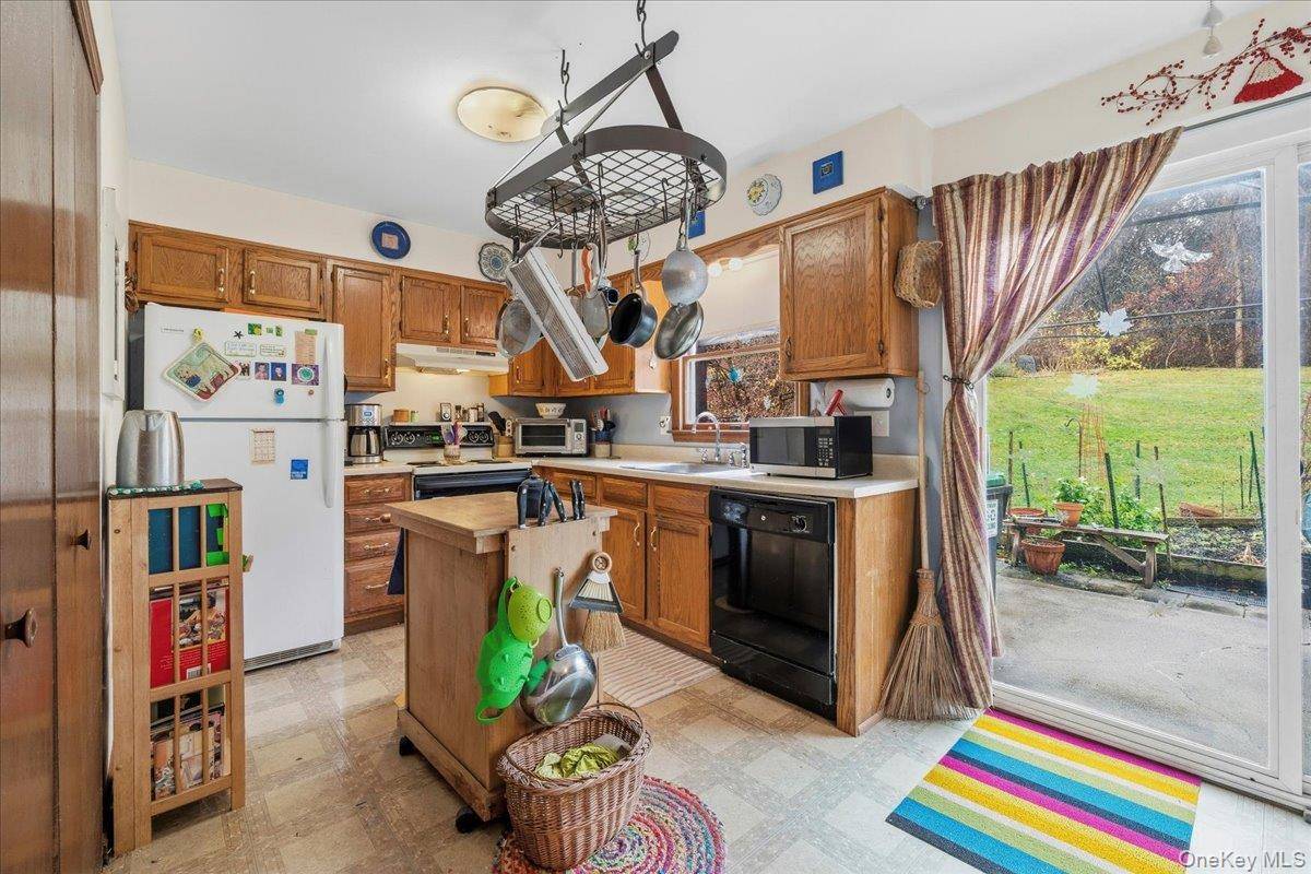 Goshen, NY 10924,8 Maple AVE