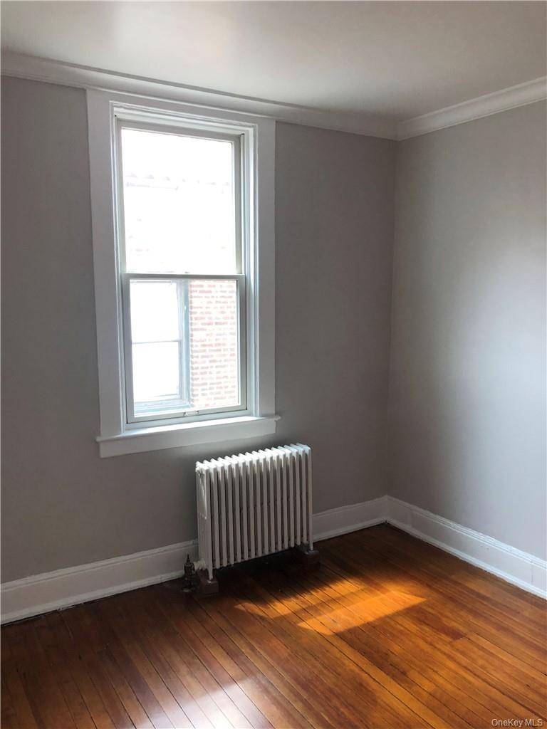 Pleasantville, NY 10570,74 Wheeler AVE #5