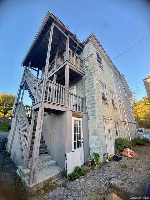 Ossining, NY 10562,143 N Highland AVE