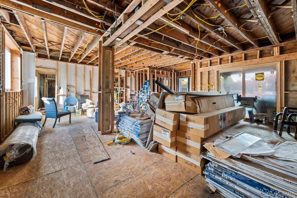 White Plains, NY 10605,162 Old Mamaroneck RD