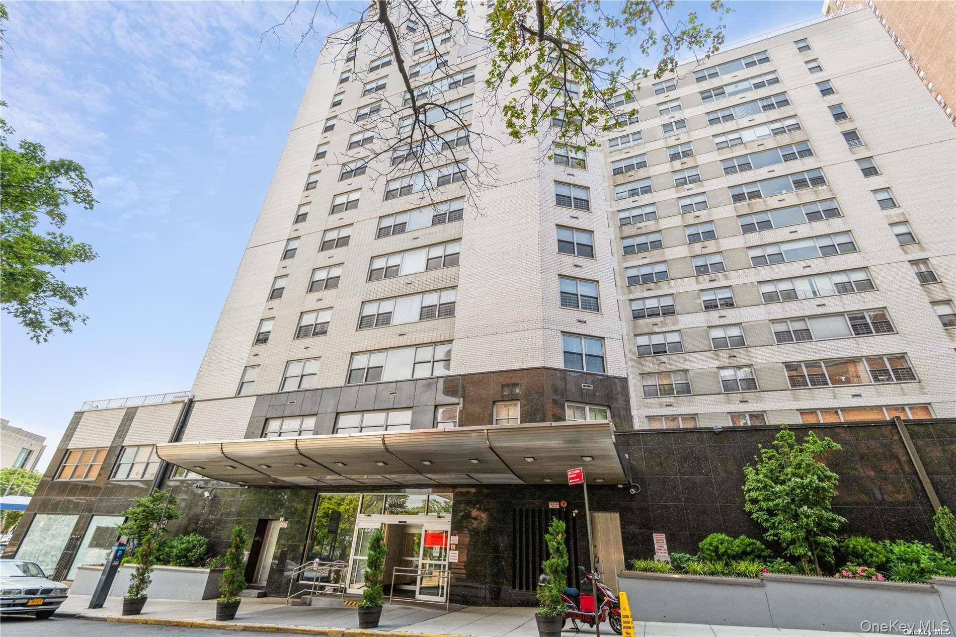 Kew Gardens, NY 11415,125-10 Queens BLVD #2404