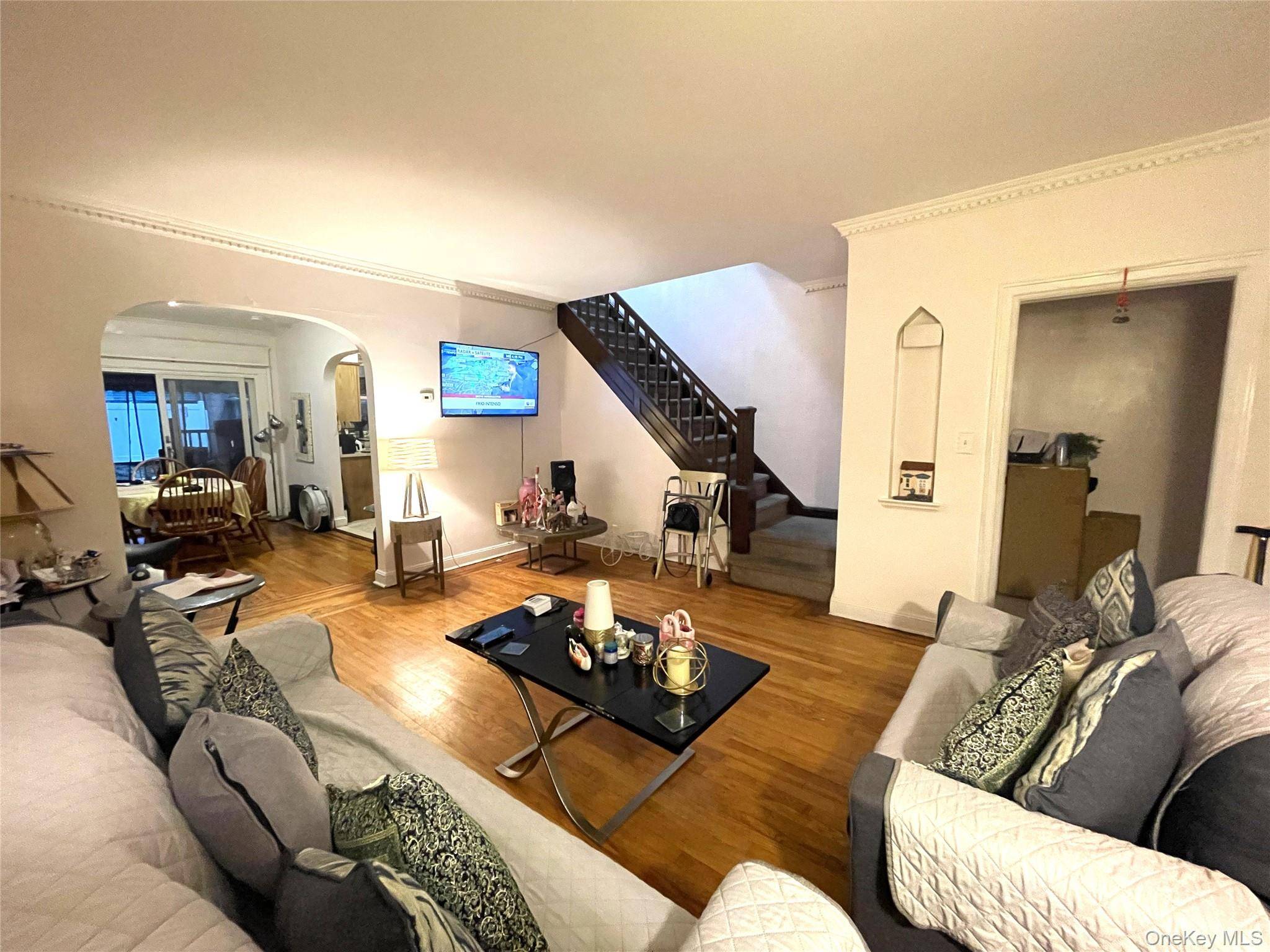 East Elmhurst, NY 11370,3035 82nd ST