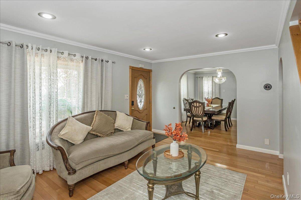 New Hyde Park, NY 11040,95 Norman ST