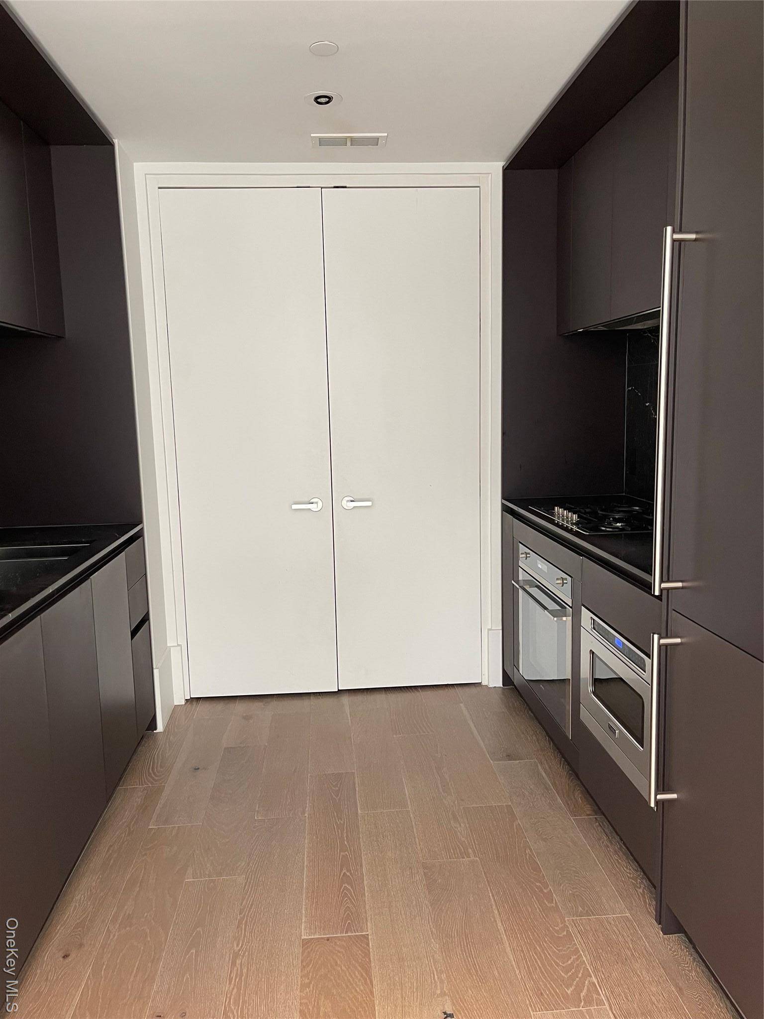 Brooklyn, NY 11249,429 Kent Ave 326