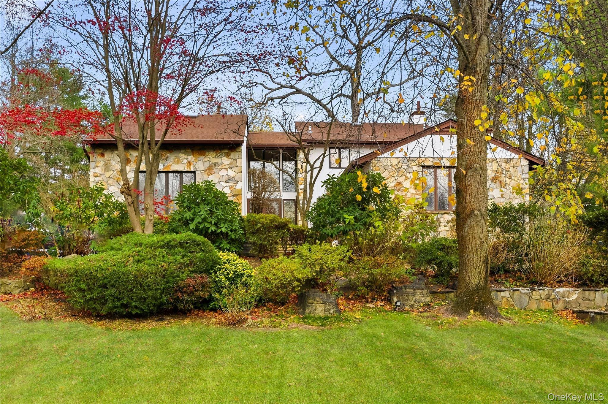 Manhasset, NY 11030,43 Bristol DR