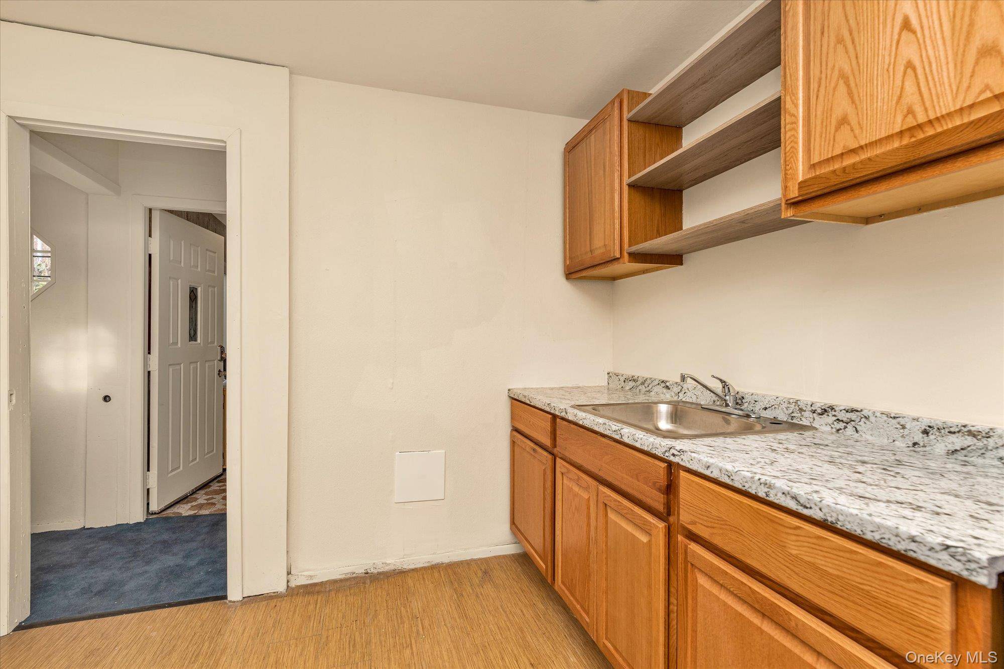 Levittown, NY 11756,1 Ranch LN