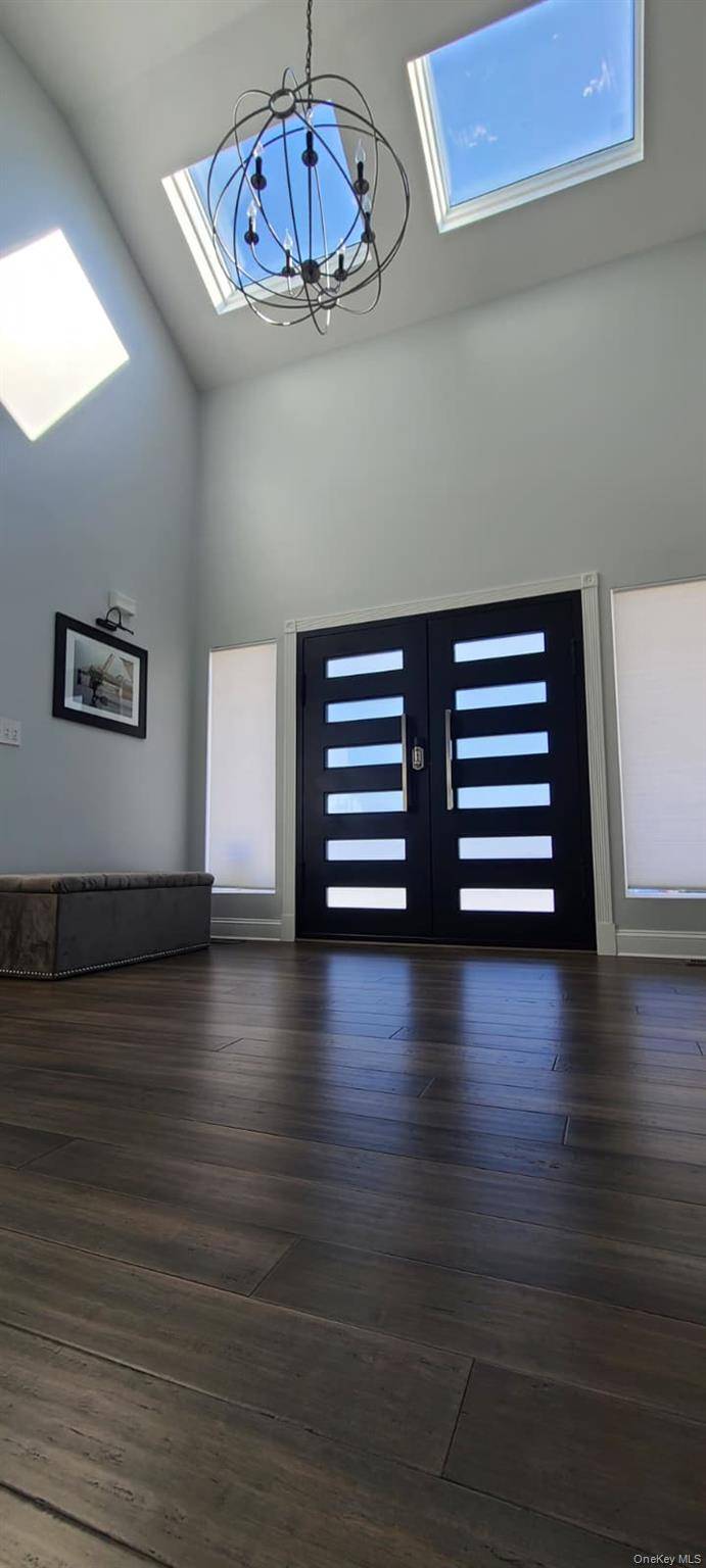 Miller Place, NY 11764,5 Field LN