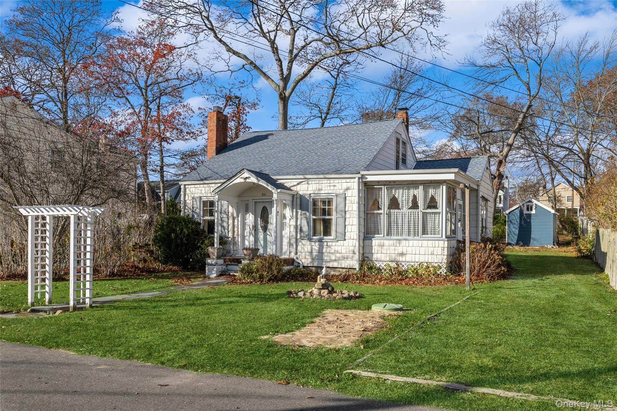 Mastic, NY 11950,84 Riviera DR