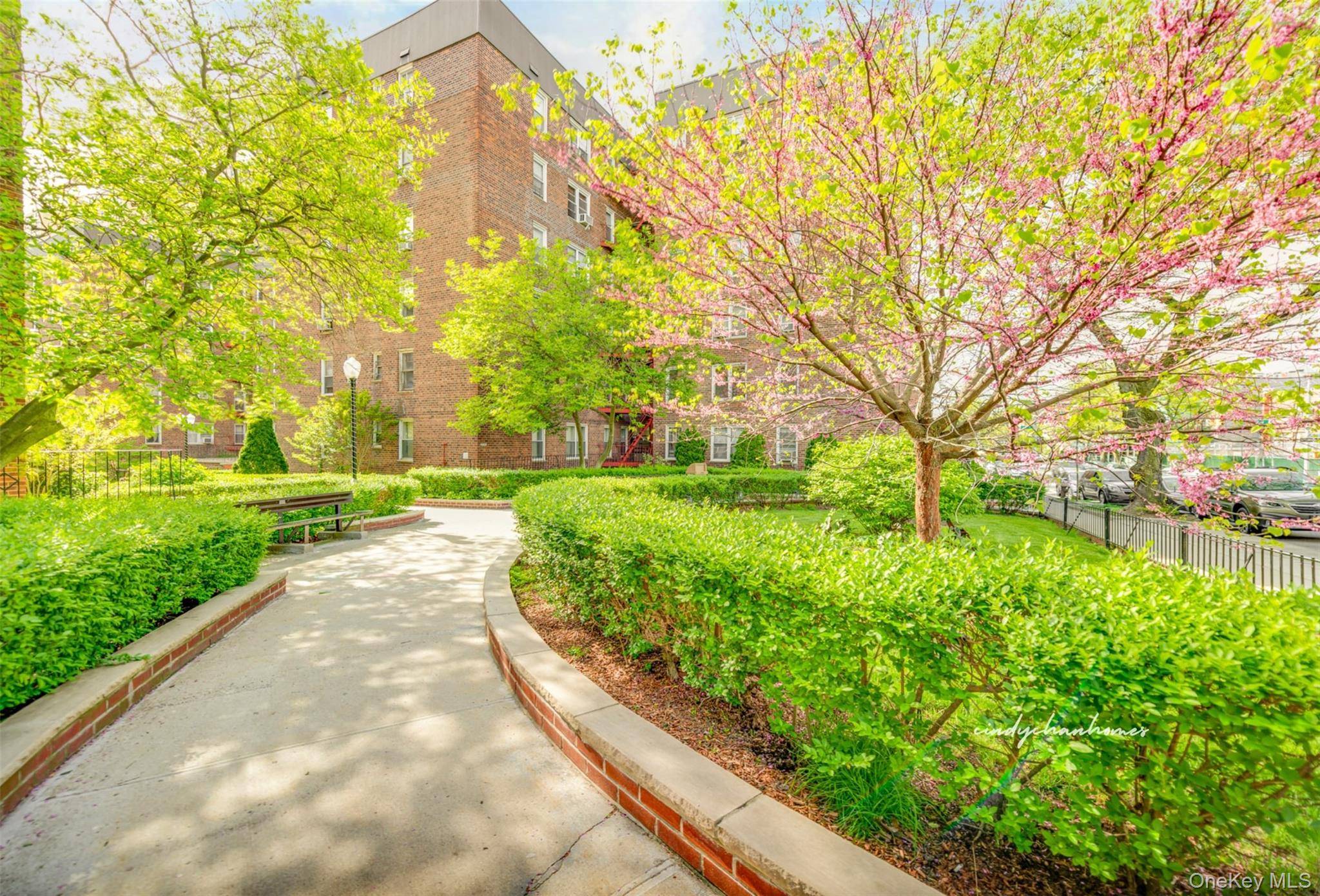 Forest Hills, NY 11375,66-40 108th ST #1D