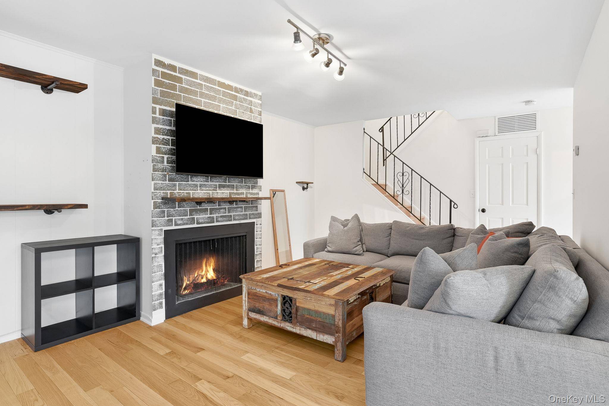 Mount Kisco, NY 10549,25 Barker ST #315