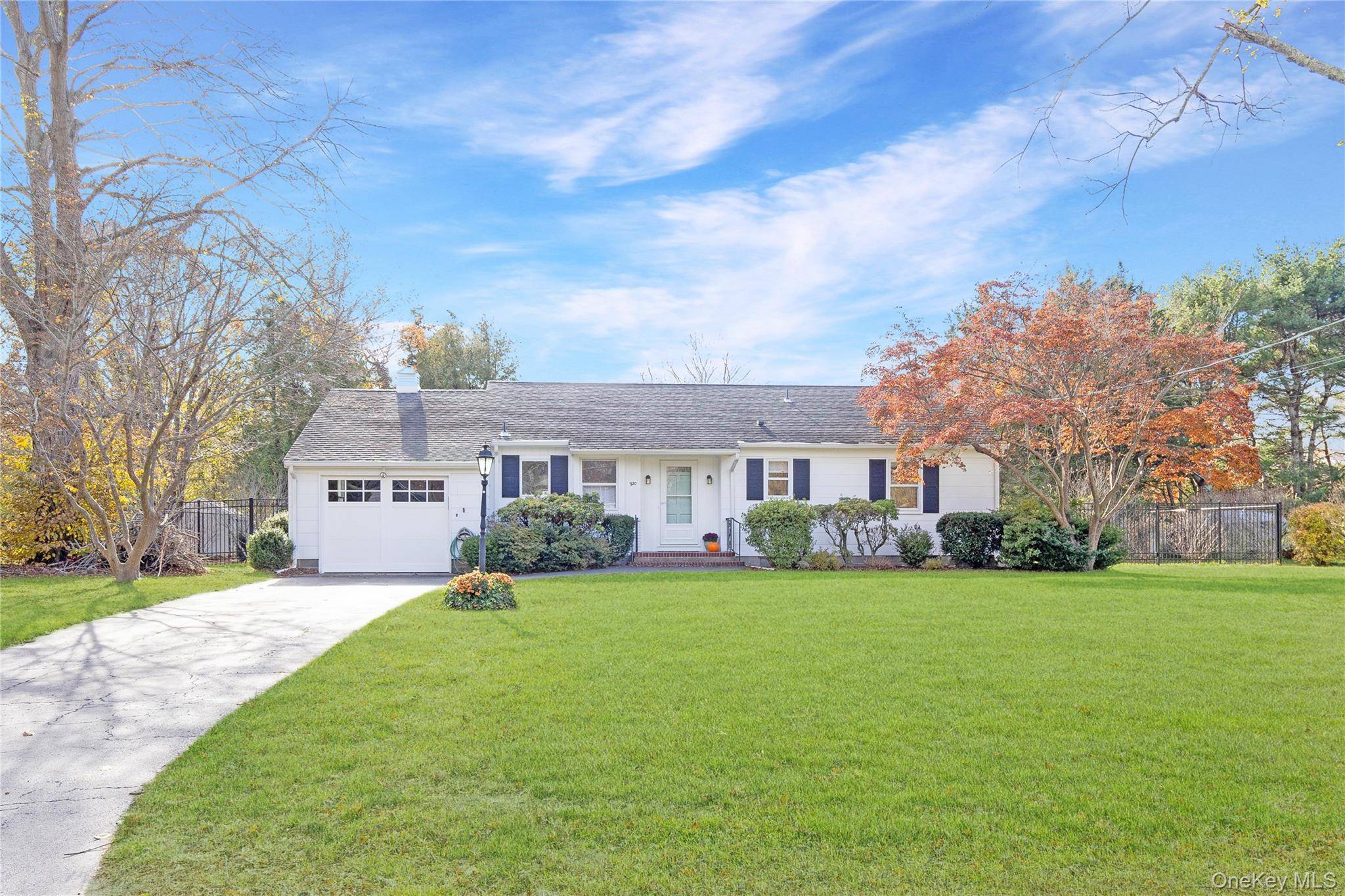 Southold, NY 11971,920 Pine Neck RD
