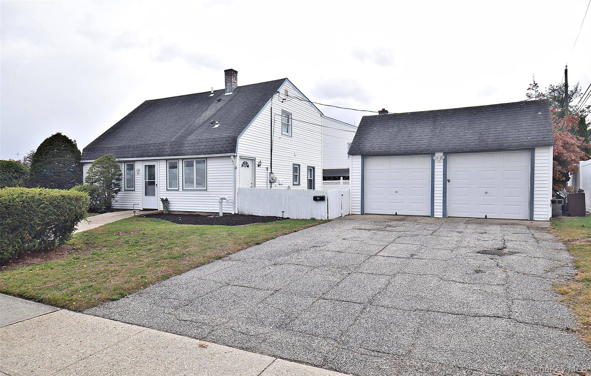 Levittown, NY 11756,87 Parkside DR