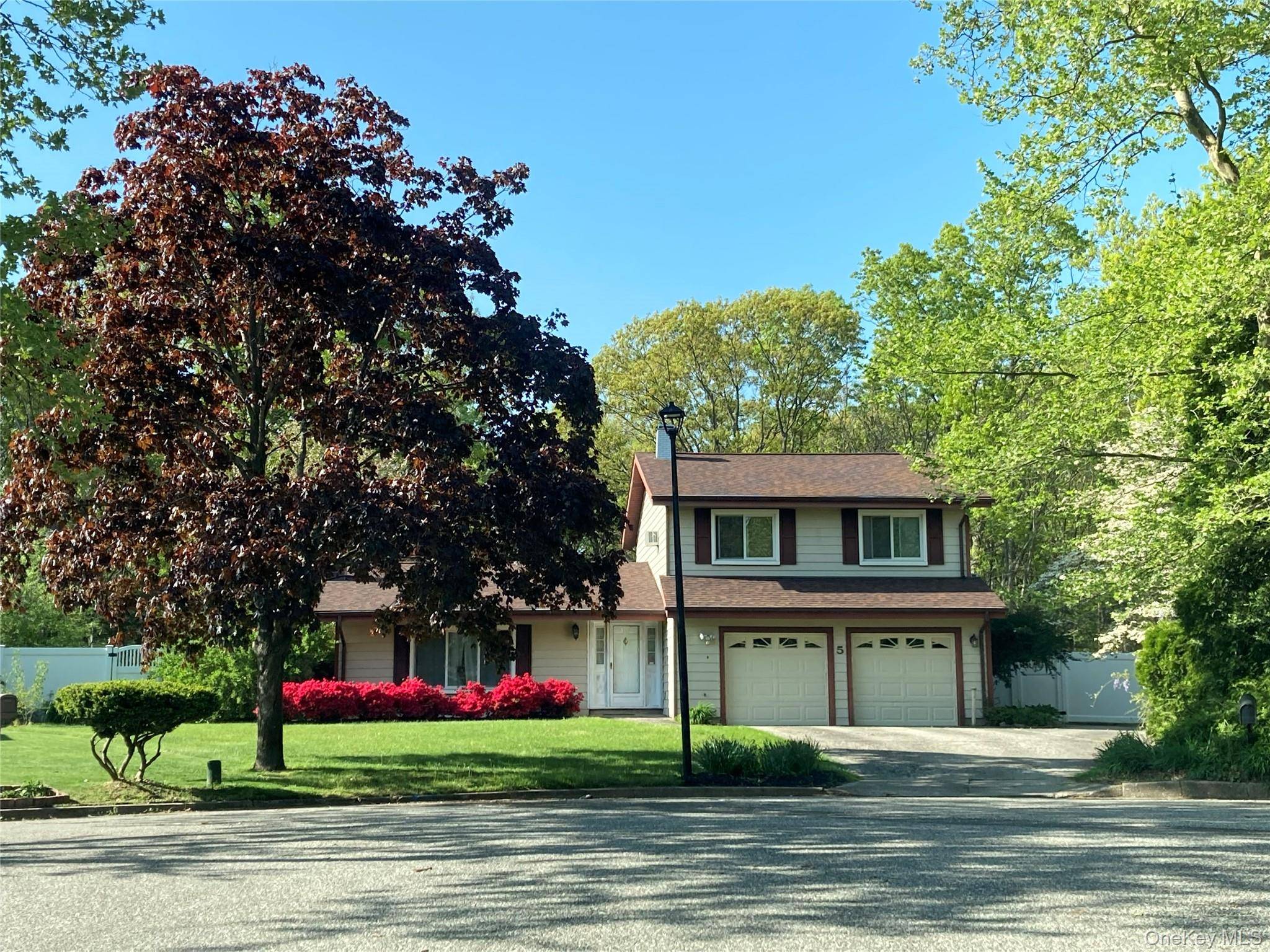 South Setauket, NY 11720,5 Carry CT