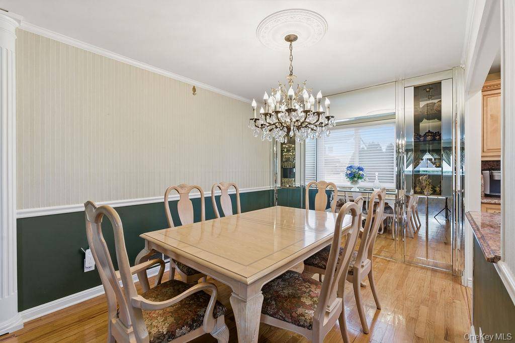 Hicksville, NY 11801,29 Lehigh LN