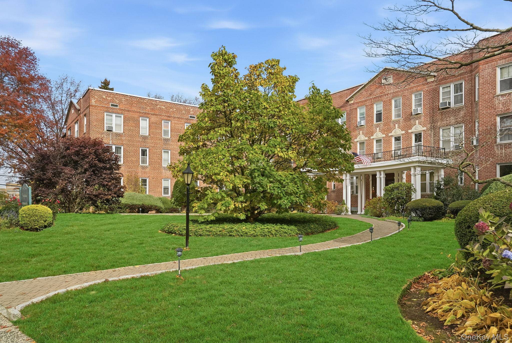 White Plains, NY 10605,2 Overlook RD #3C3