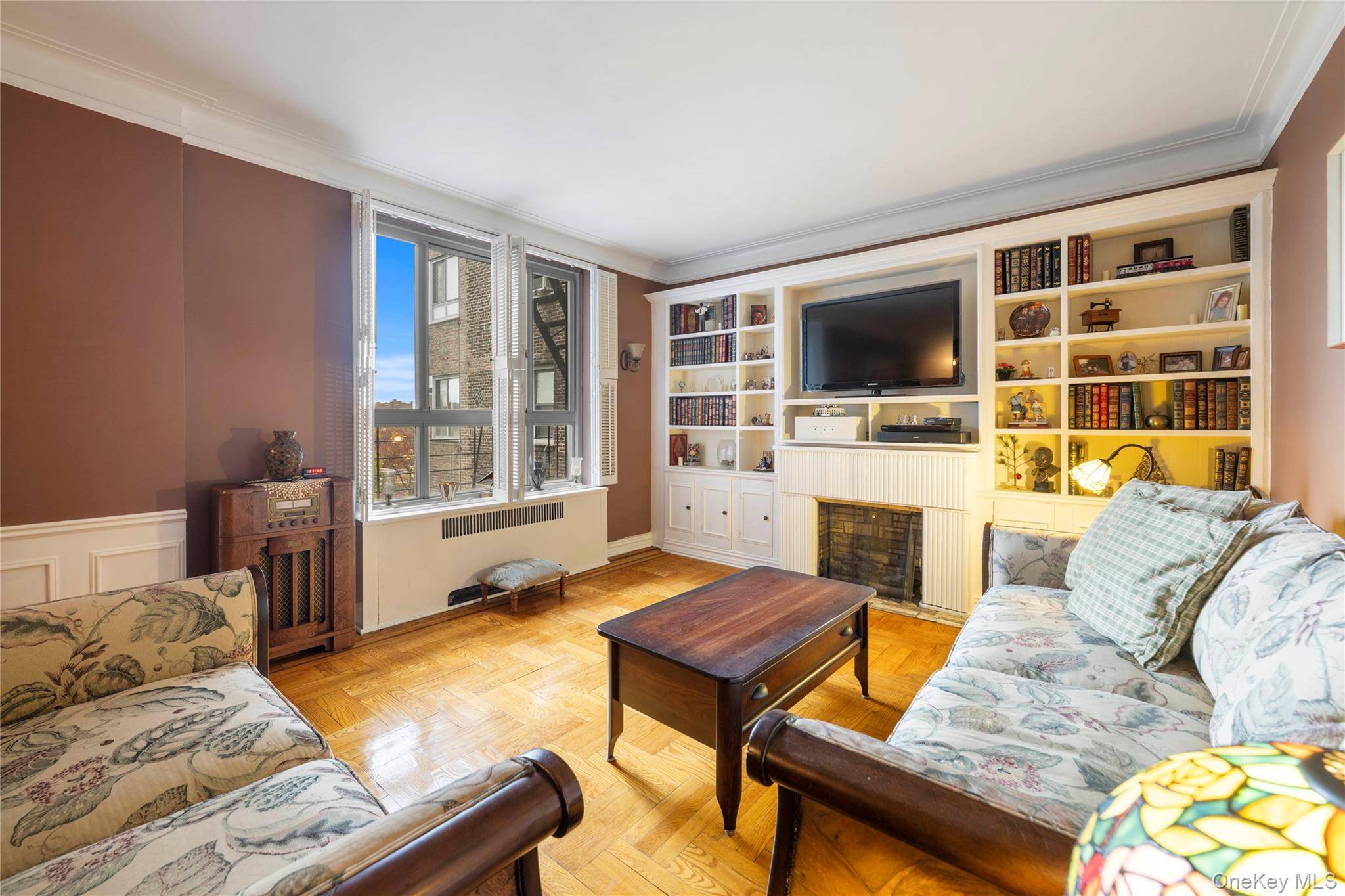 Bronx, NY 10471,4445 Post RD #7E