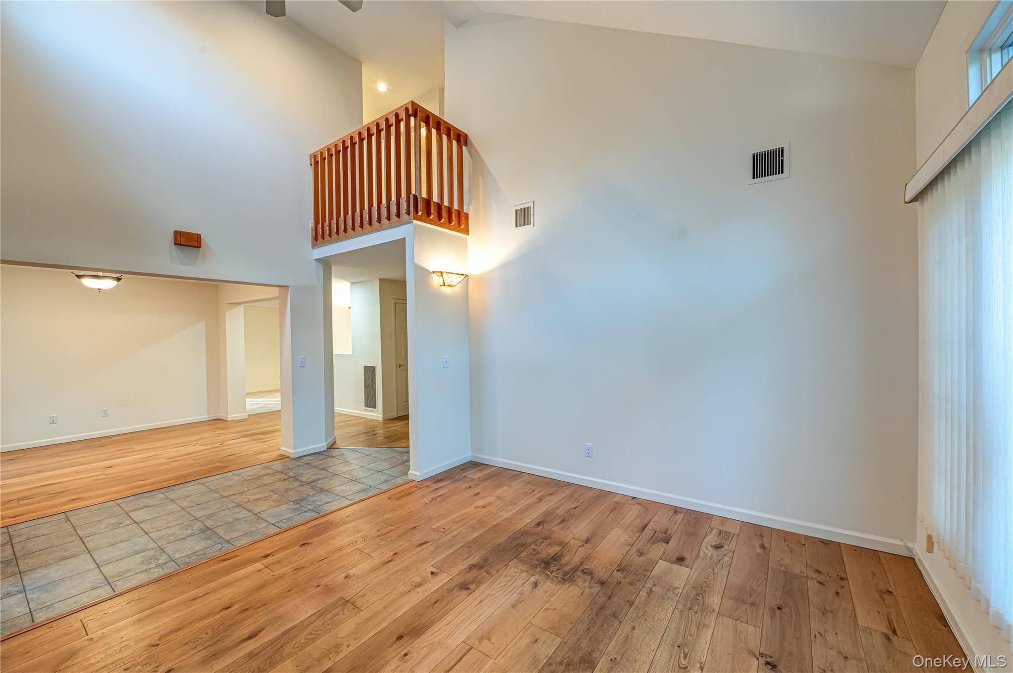 Bay Shore, NY 11706,4 Cedar Ridge LN