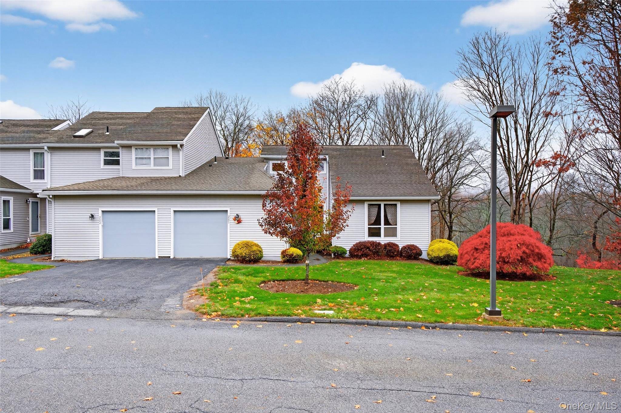 Mahopac, NY 10541,201 Woodsbrooke DR