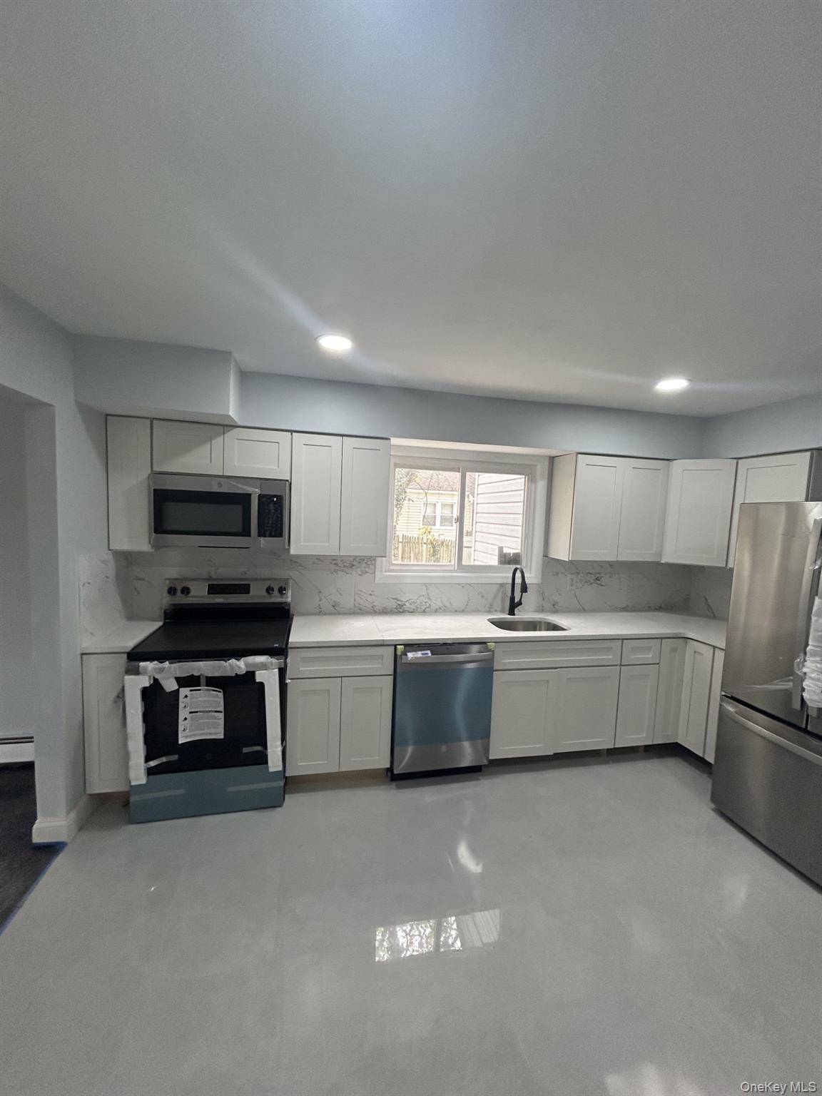 Massapequa, NY 11758,74 Jerusalem AVE