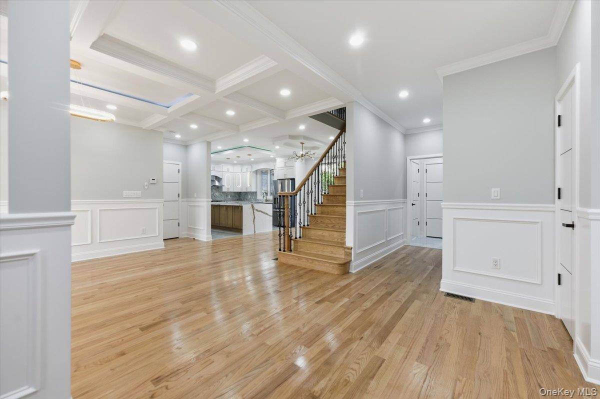 Valley Stream, NY 11580,25 Countisbury AVE