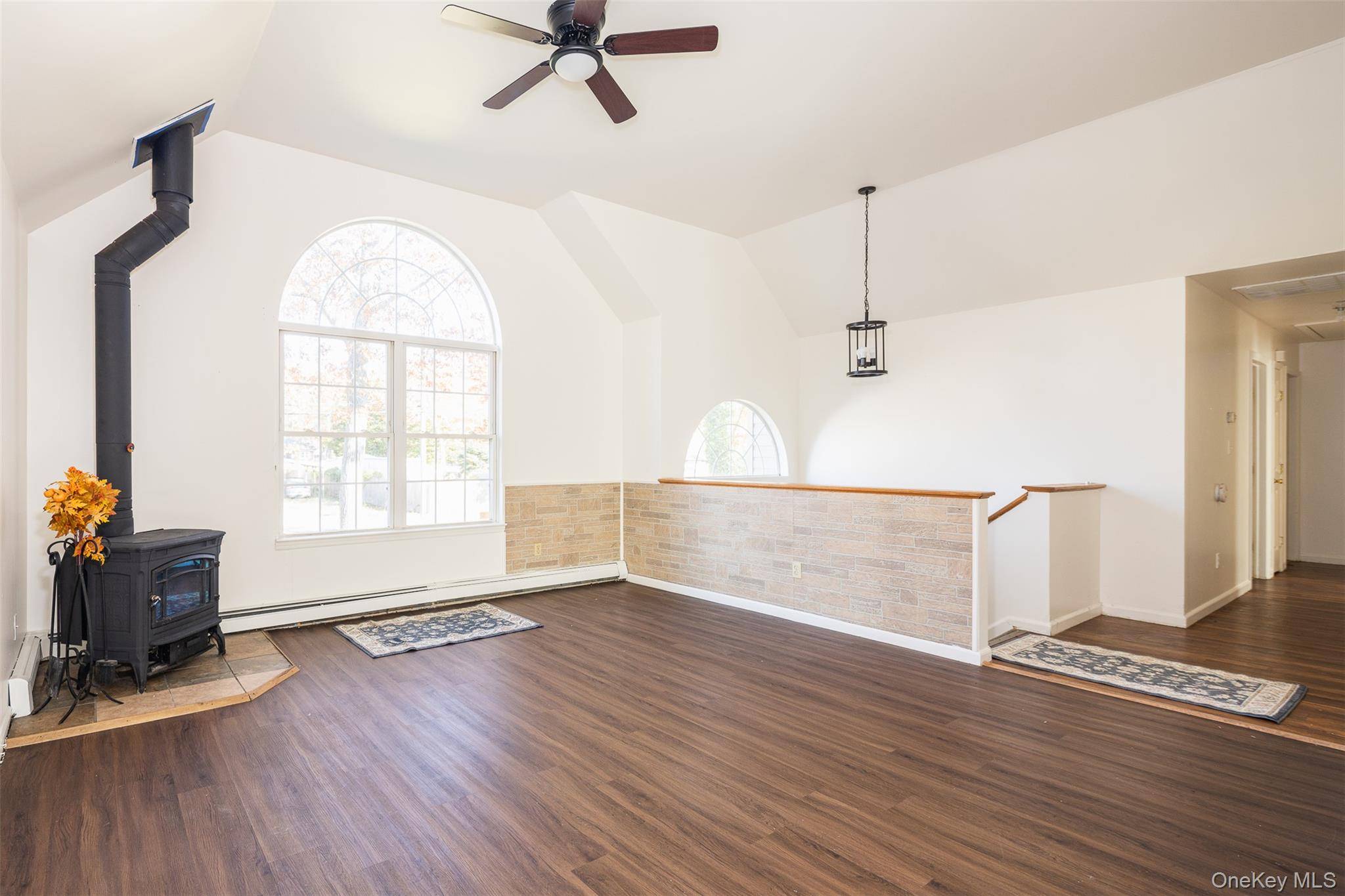 Mastic Beach, NY 11951,182 Whittier DR