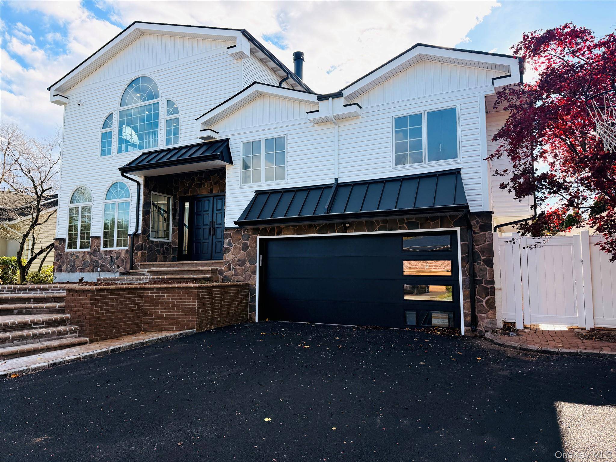 Jericho, NY 11753,65 Mellow Ln