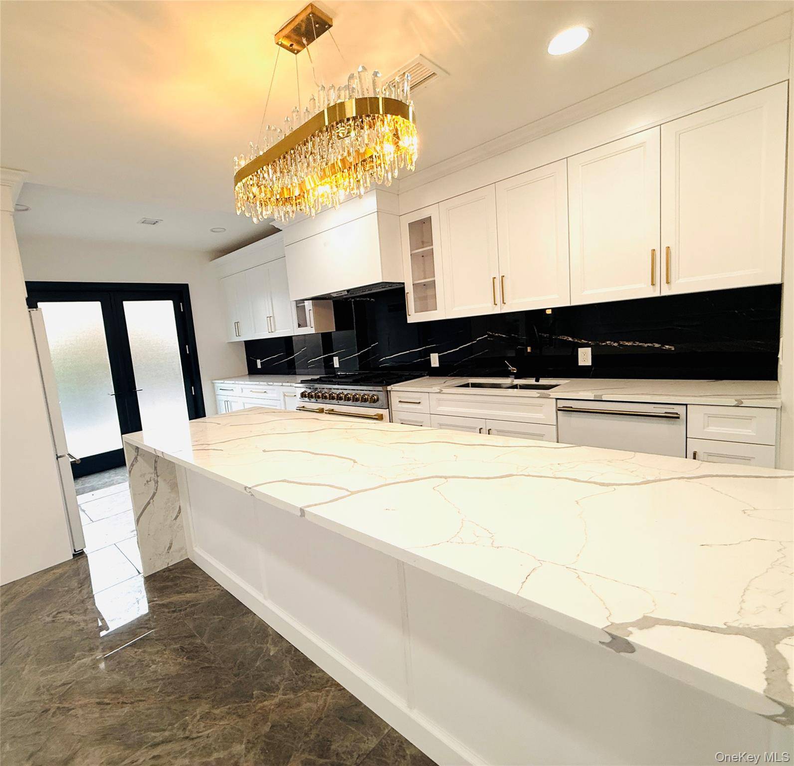 Jericho, NY 11753,65 Mellow Ln