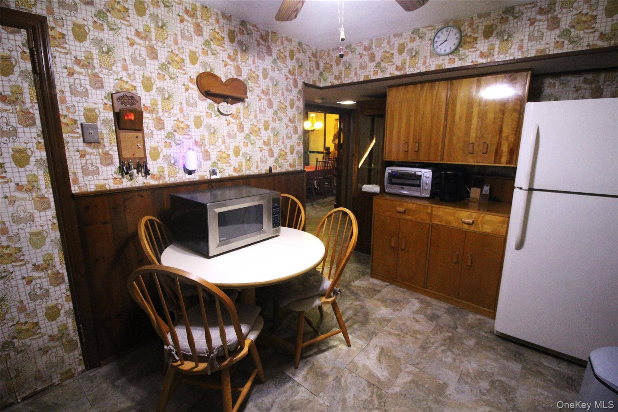 Amityville, NY 11701,878 County Line RD