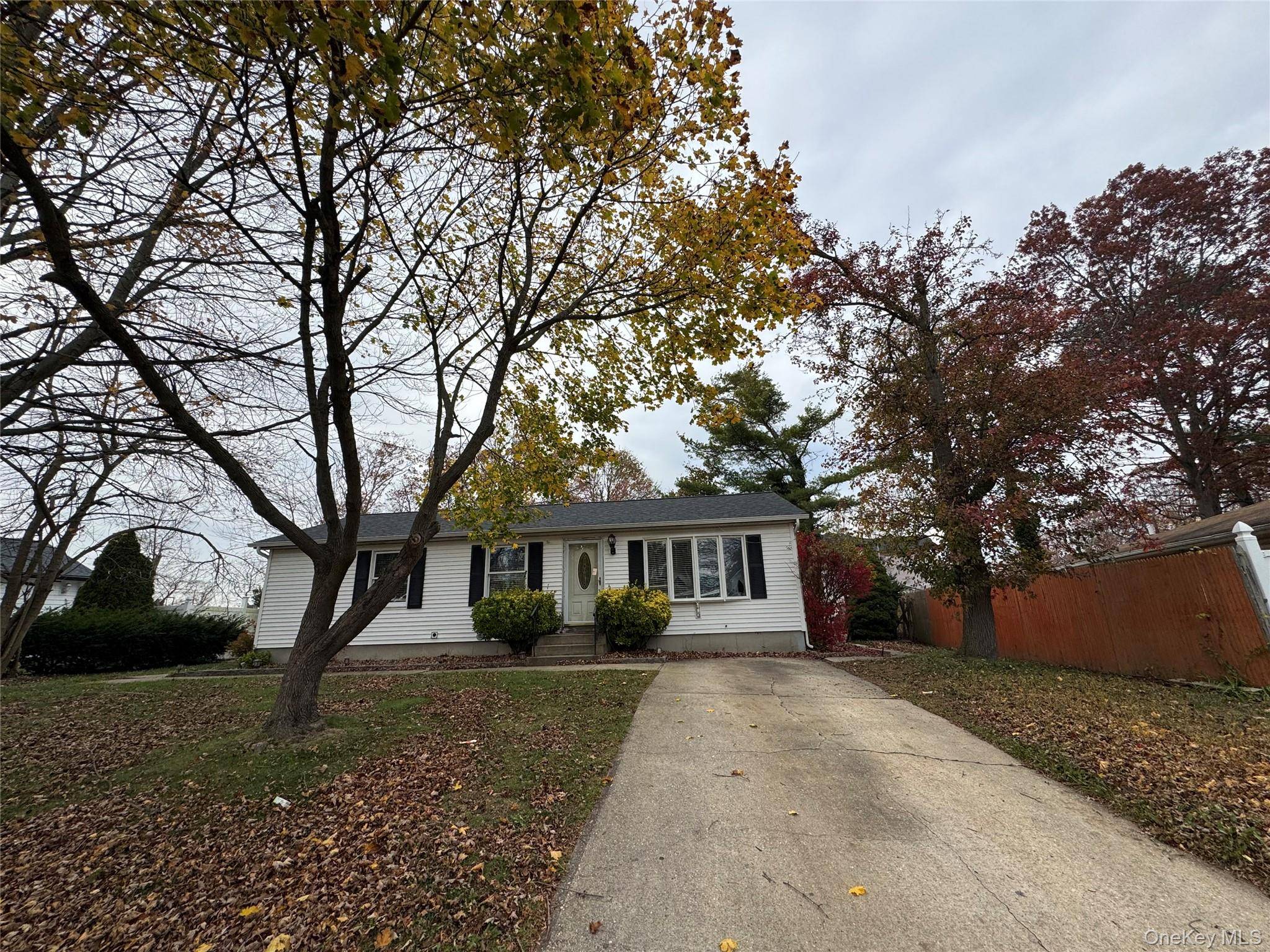 Bay Shore, NY 11706,7 Kristin CT