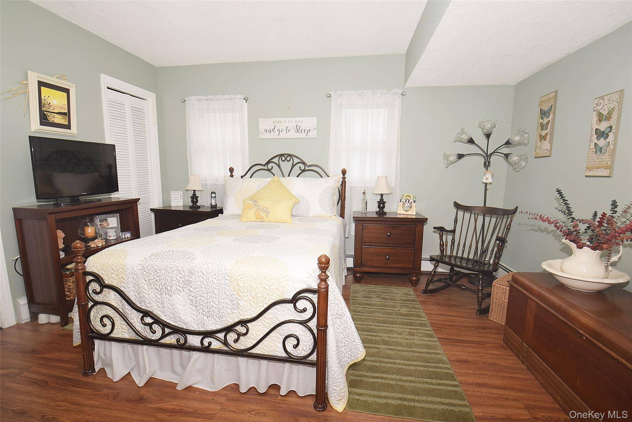 Levittown, NY 11756,49 Cutter LN