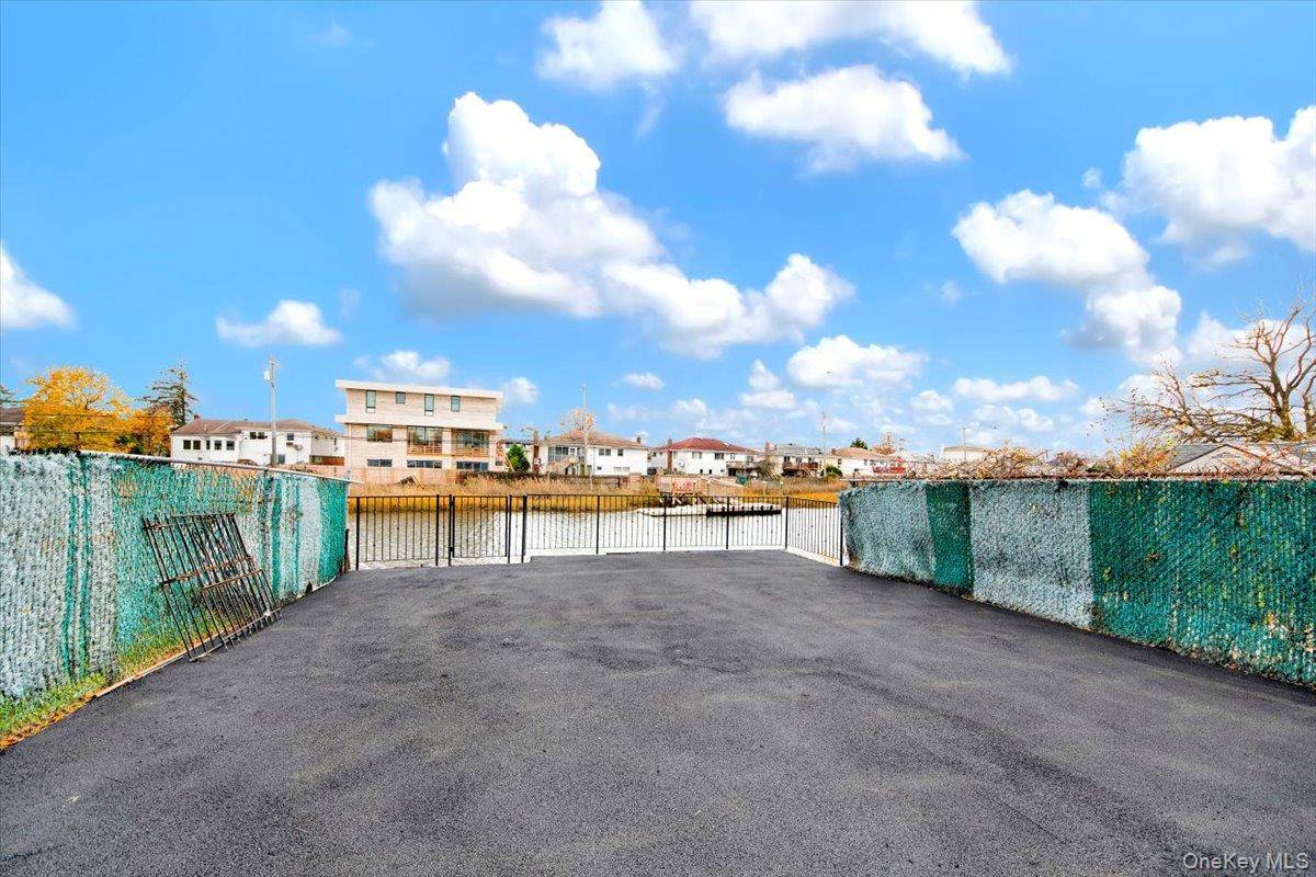 Rosedale, NY 11422,254-16 Craft AVE