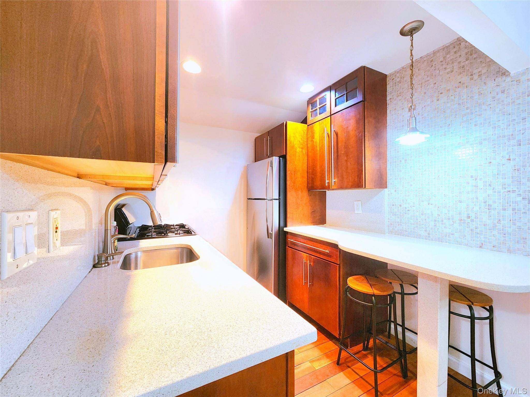 Flushing, NY 11354,14018 33rd AVE #104